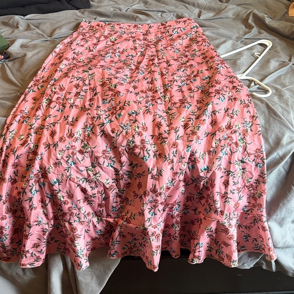 Elegant Floral Pink Maxi Skirt - Picture 3 of 3